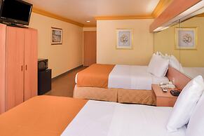 H3 Inn & Suites - LAX Airport - Los Angeles