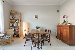 Cosy Quiet Apartment Close to the Sea and Parks