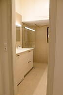 Uni Island City Suites