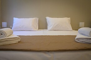 Uni Island City Suites