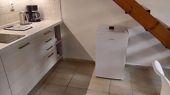 Uni Island City Suites