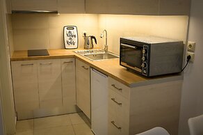 Uni Island City Suites