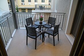 Uni Island City Suites