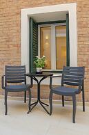 Uni Island City Suites