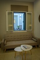 Uni Island City Suites