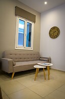 Uni Island City Suites