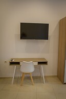 Uni Island City Suites