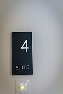 Uni Island City Suites