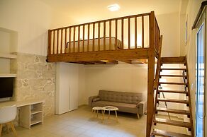 Uni Island City Suites