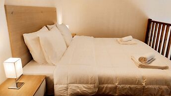 Uni Island City Suites