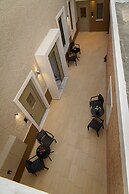 Uni Island City Suites