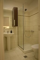 Uni Island City Suites