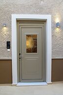 Uni Island City Suites