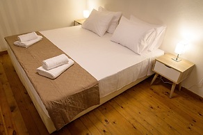 Uni Island City Suites