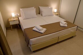 Uni Island City Suites