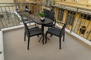 Uni Island City Suites