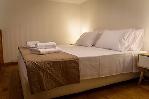 Uni Island City Suites