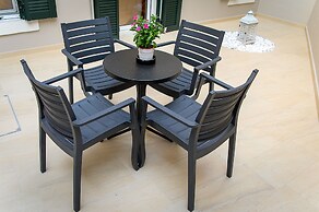 Uni Island City Suites