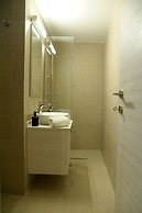 Uni Island City Suites