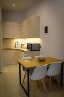 Uni Island City Suites