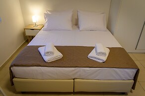 Uni Island City Suites