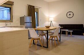 Uni Island City Suites