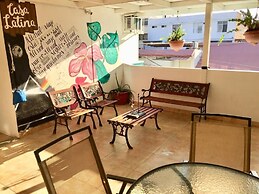 Hostal Casa Latina