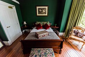 The Harrison Chambers of Distinction