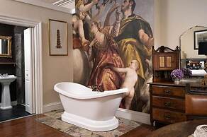 The Harrison Chambers of Distinction