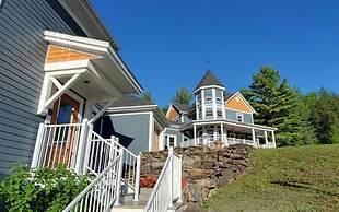 Au Sommet du Lac Magog