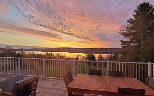 Au Sommet du Lac Magog