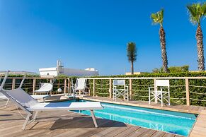 Villa Solare con piscina fronte mare