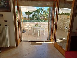 Villa Solare con piscina fronte mare