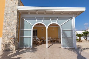 Villa Solare con piscina fronte mare