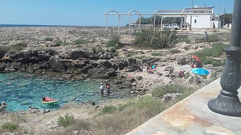 Villa Solare con piscina fronte mare