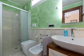 Villa Solare con piscina fronte mare