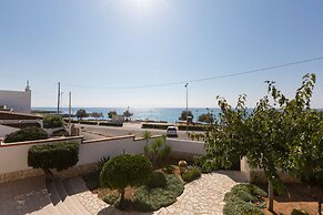 Villa Solare con piscina fronte mare