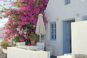 Oia Memories Suites