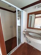 Thara Cholapruek Resort