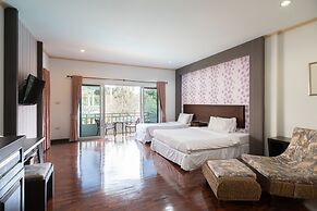 Thara Cholapruek Resort