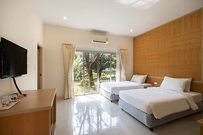 Thara Cholapruek Resort