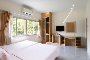 Thara Cholapruek Resort