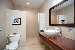 Thara Cholapruek Resort