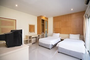Thara Cholapruek Resort