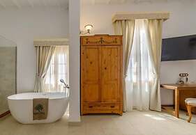 Seranova Luxury Hotel - Adults Only