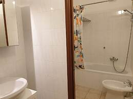 Captivating 2 Bedroom Apartment in Acquaseria