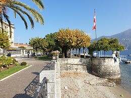 Captivating 2 Bedroom Apartment in Acquaseria