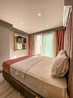 L'opera Deluxe Hotel