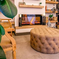 L'opera Deluxe Hotel