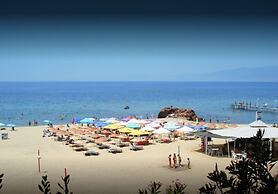 L'opera Deluxe Hotel